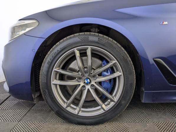 BMW 5 серии VII (G30/G31/G38) с пробегом 2019 года, цена 3 350 000 рублей, 200523 км, седан, Автокод Объявления