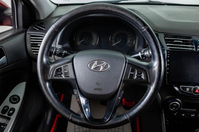 Hyundai Solaris I Рестайлинг с пробегом 2016 года, цена 1 339 000 рублей, 178700 км, седан, Автокод Объявления
