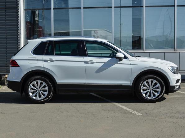 Volkswagen Tiguan II с пробегом 2017 года, цена 2 349 000 рублей, 89160 км, внедорожник, Автокод Объявления