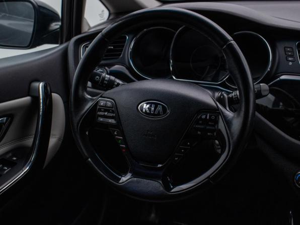 Kia Ceed II Рестайлинг с пробегом 2015 года, цена 1 080 000 рублей, 129432 км, хэтчбек, Автокод Объявления