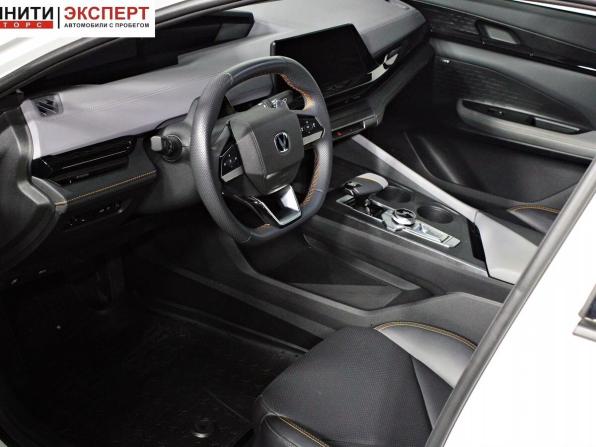 Changan UNI-V I с пробегом 2023 года, цена 2 297 000 рублей, 42637 км, лифтбек, Автокод Объявления
