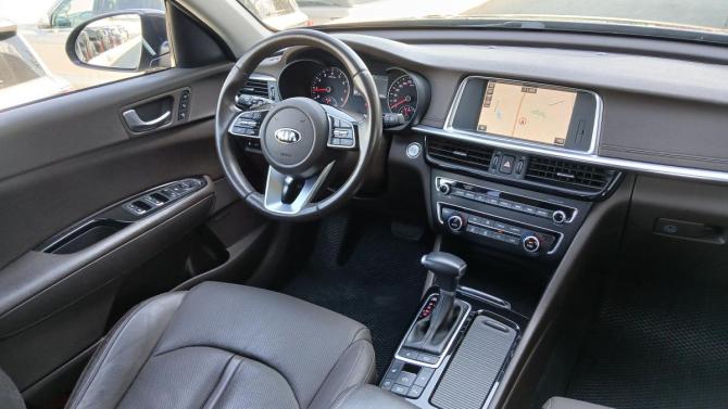 Kia Optima IV Рестайлинг с пробегом 2019 года, цена 2 294 000 рублей, 117533 км, седан, Автокод Объявления