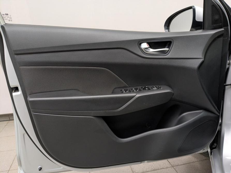 Hyundai Solaris II Москва  - изображение 13