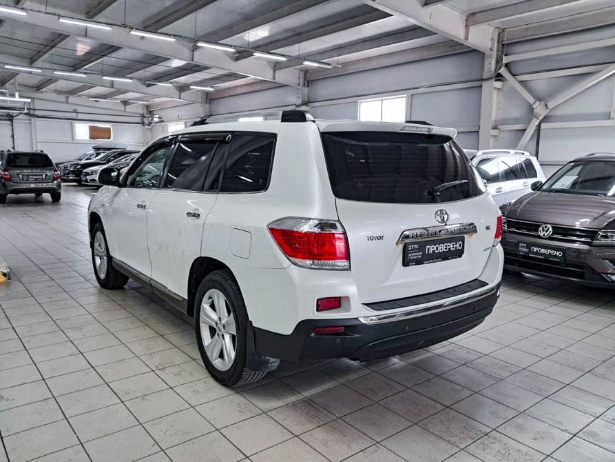 Toyota Highlander II (XU40) Рестайлинг Набережные Челны  - изображение 11