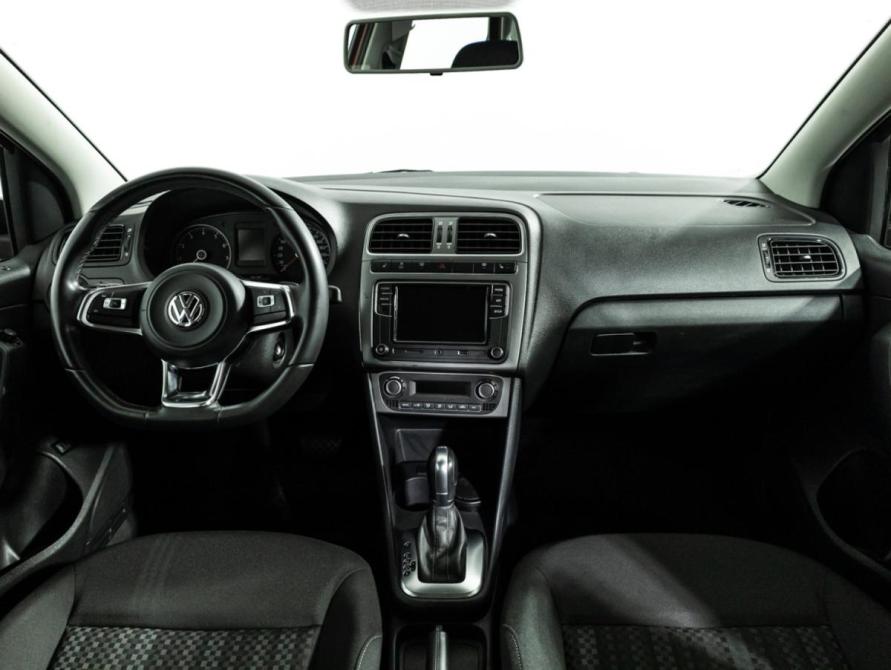 Volkswagen Polo V Рестайлинг Санкт-Петербург  - изображение 13