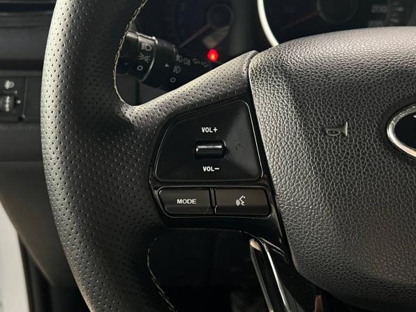 Kia Rio III с пробегом 2012 года, цена 760 000 рублей, 198000 км, седан, Автокод Объявления