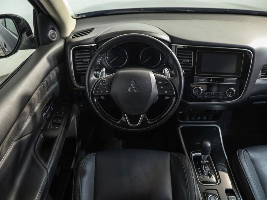 Mitsubishi Outlander III Рестайлинг 3 Санкт-Петербург  - изображение 11