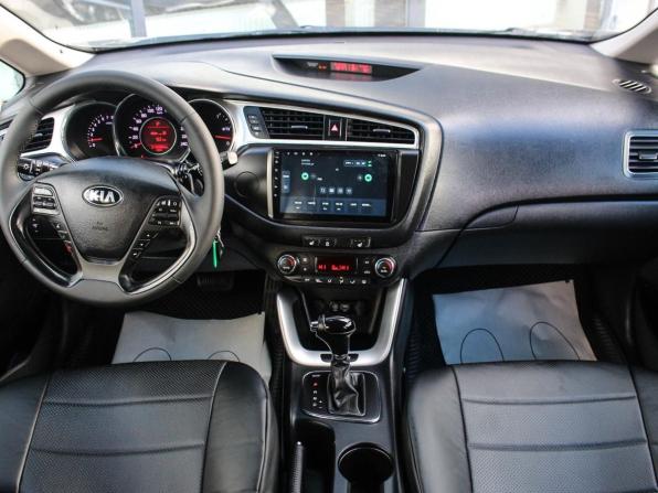 Kia Ceed II Рестайлинг с пробегом 2018 года, цена 1 087 700 рублей, 216000 км, универсал, Автокод Объявления