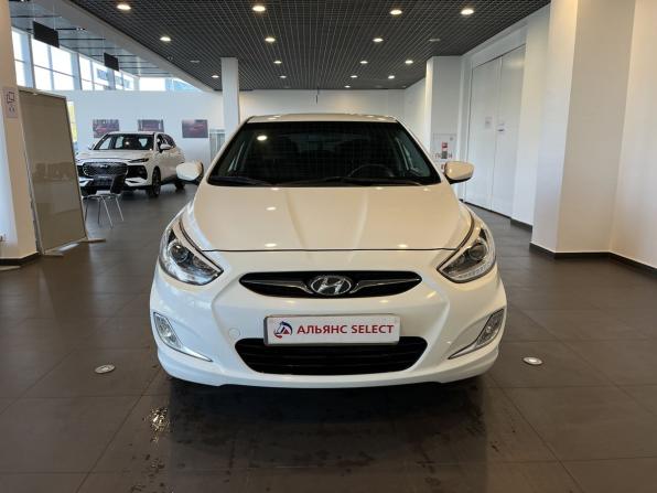 Hyundai Solaris I с пробегом 2013 года, цена 670 000 рублей, 156239 км, седан, Автокод Объявления