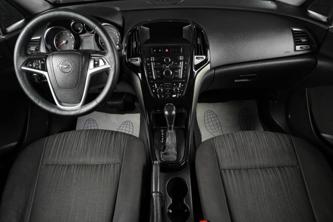 Opel Astra J с пробегом 2010 года, цена 1 019 000 рублей, 133560 км, хэтчбек, Автокод Объявления