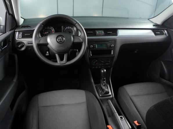 Skoda Rapid I с пробегом 2017 года, цена 1 180 000 рублей, 124880 км, лифтбек, Автокод Объявления