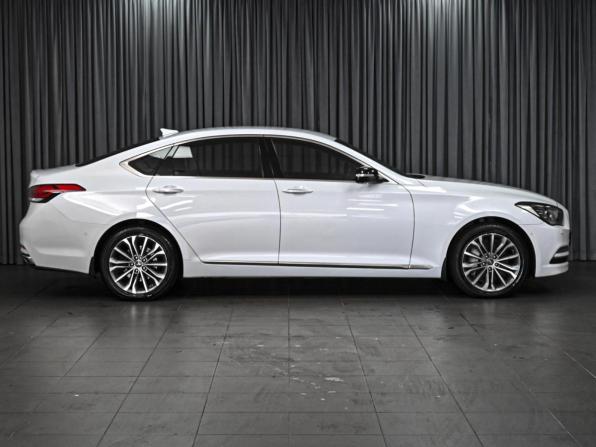 Hyundai Genesis II с пробегом 2014 года, цена 2 160 000 рублей, 156467 км, седан, Автокод Объявления