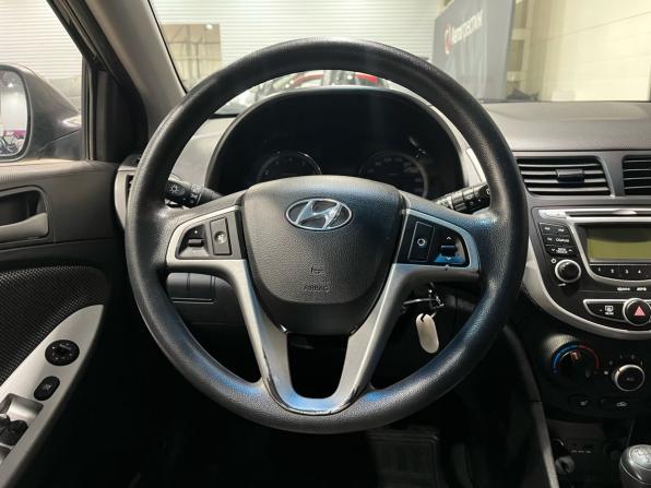 Hyundai Solaris I с пробегом 2012 года, цена 687 000 рублей, 99700 км, хэтчбек, Автокод Объявления