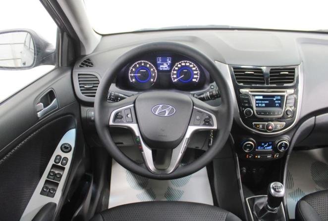 Hyundai Solaris I Рестайлинг с пробегом 2016 года, цена 950 000 рублей, 125081 км, хэтчбек, Автокод Объявления