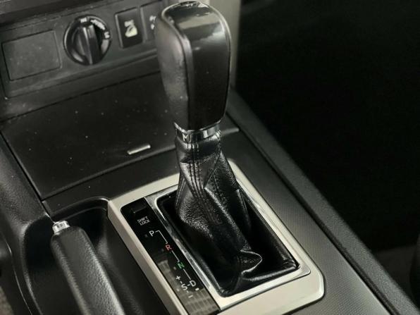 Toyota Land Cruiser Prado 150 Series с пробегом 2012 года, цена 2 395 000 рублей, 290892 км, внедорожник, Автокод Объявления