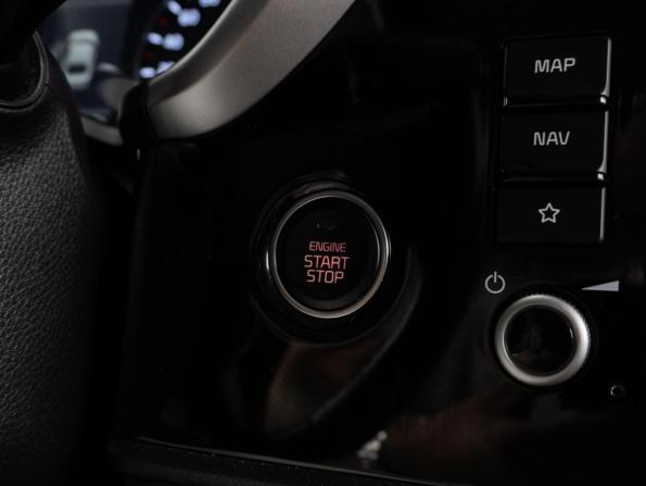 Kia Rio IV Рестайлинг с пробегом 2021 года, цена 1 799 000 рублей, 46019 км, седан, Автокод Объявления