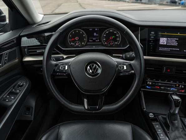 Volkswagen Passat B8 Рестайлинг с пробегом 2020 года, цена 2 859 000 рублей, 52620 км, седан, Автокод Объявления