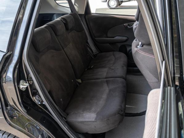 Honda Fit II с пробегом 2012 года, цена 930 000 рублей, 98046 км, хэтчбек, Автокод Объявления