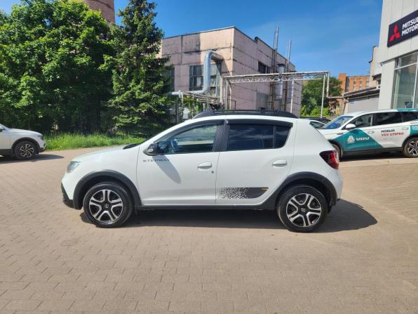 Renault Sandero II Рестайлинг с пробегом 2021 года, цена 1 299 000 рублей, 67700 км, хэтчбек, Автокод Объявления