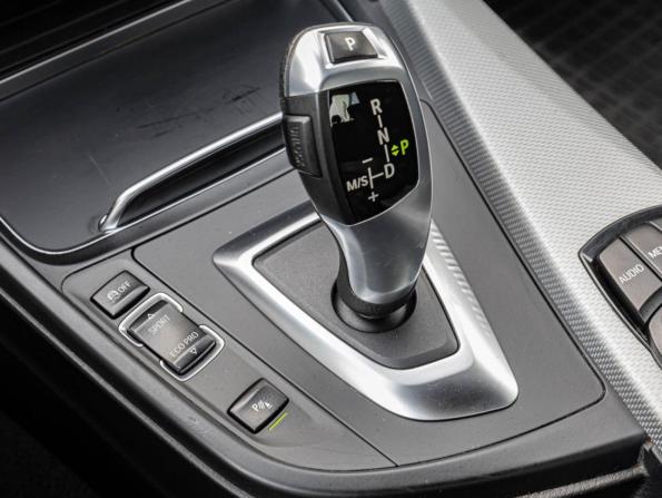 BMW 3 серии VI (F3x) Рестайлинг с пробегом 2017 года, цена 2 065 000 рублей, 210815 км, седан, Автокод Объявления