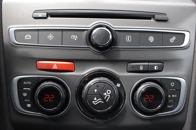 Citroen C4 II Рестайлинг с пробегом 2018 года, цена 1 190 000 рублей, 122470 км, седан, Автокод Объявления