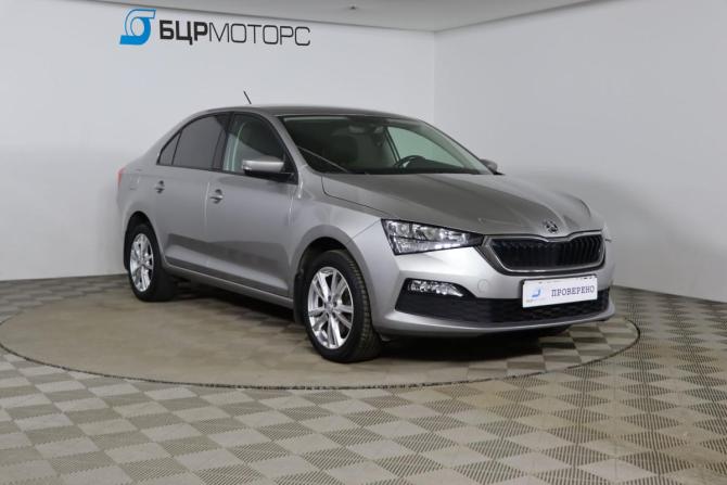 Skoda Rapid II с пробегом 2021 года, цена 1 799 990 рублей, 65198 км, лифтбек, Автокод Объявления