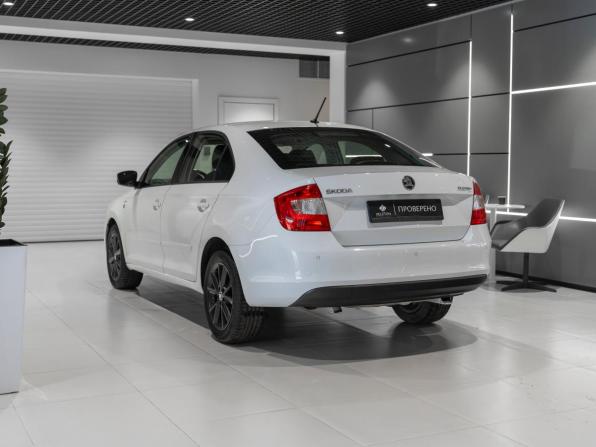 Skoda Rapid I с пробегом 2016 года, цена 945 000 рублей, 187687 км, лифтбек, Автокод Объявления
