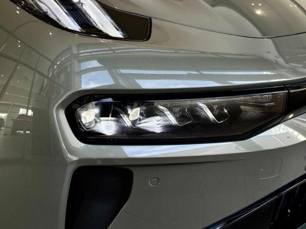 Zeekr 001 I Рестайлинг 1 с пробегом 2024 года, цена 5 349 000 рублей, 48838 км, хэтчбек, Автокод Объявления