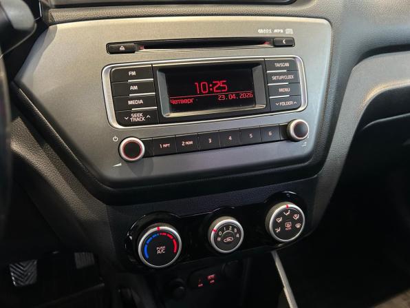 Kia Rio III Рестайлинг с пробегом 2015 года, цена 929 000 рублей, 95000 км, седан, Автокод Объявления