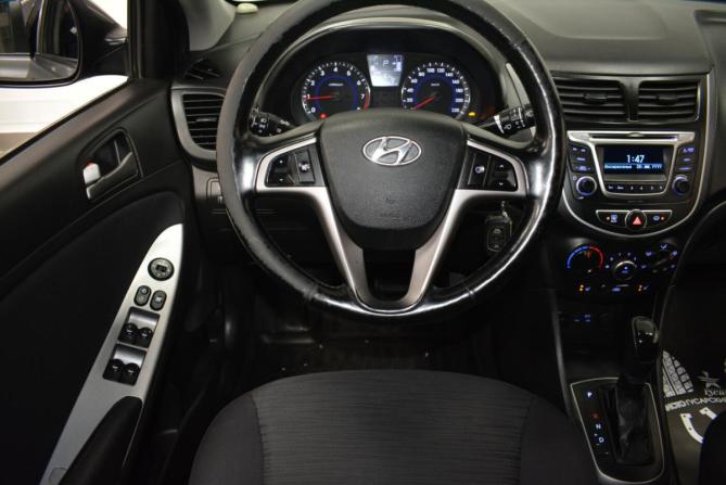 Hyundai Solaris I Рестайлинг с пробегом 2015 года, цена 989 000 рублей, 196000 км, седан, Автокод Объявления