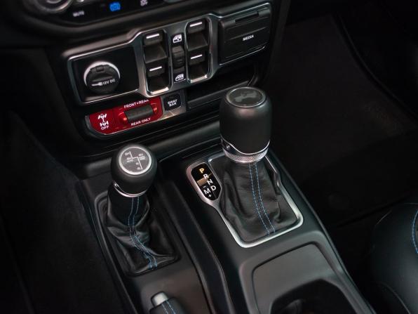 Jeep Wrangler IV (JL) с пробегом 2022 года, цена 6 999 000 рублей, 15600 км, внедорожник, Автокод Объявления