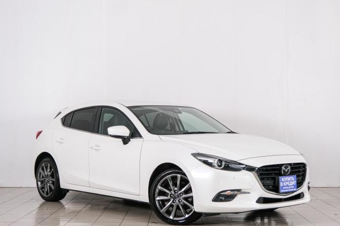 Mazda Axela III Рестайлинг с пробегом 2017 года, цена 1 449 000 рублей, 114571 км, хэтчбек, Автокод Объявления