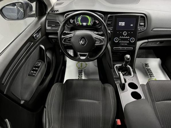 Renault Megane IV с пробегом 2018 года, цена 1 220 000 рублей, 177060 км, универсал, Автокод Объявления