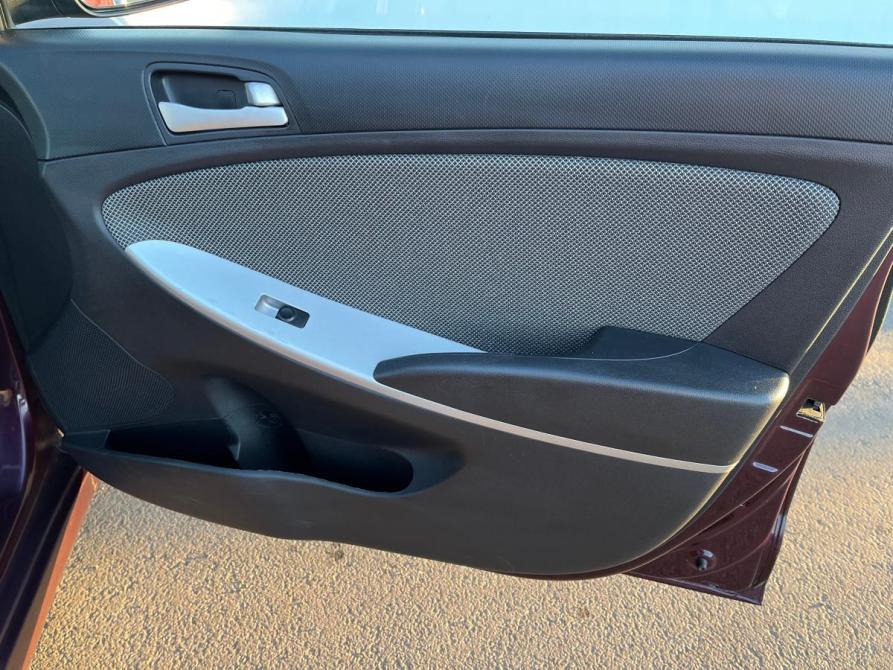 Hyundai Solaris I Санкт-Петербург  - изображение 15