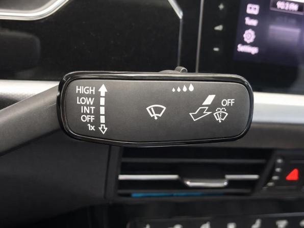 Volkswagen Passat B8 Рестайлинг с пробегом 2021 года, цена 2 897 000 рублей, 55977 км, седан, Автокод Объявления