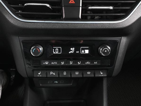 Volkswagen Polo VI с пробегом 2021 года, цена 1 969 000 рублей, 133666 км, лифтбек, Автокод Объявления