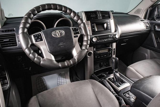 Toyota Land Cruiser Prado 150 Series Рестайлинг 3 с пробегом 2012 года, цена 3 179 000 рублей, 200000 км, внедорожник, Автокод Объявления
