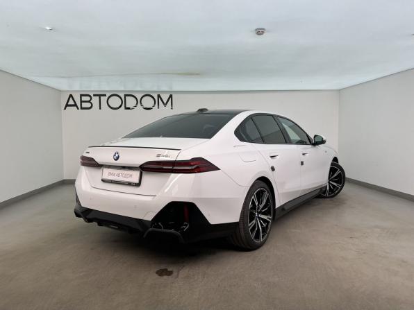 BMW 5 серии VIII (G60/G61/G68) с пробегом 2024 года, цена 8 250 000 рублей, 19463 км, седан, Автокод Объявления