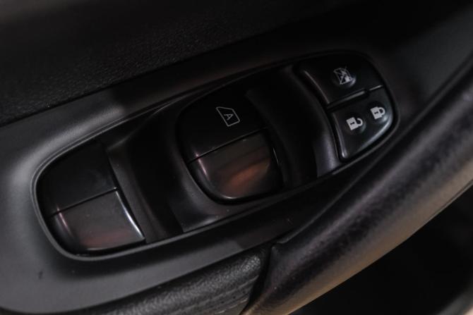 Nissan Qashqai II с пробегом 2014 года, цена 1 569 000 рублей, 93000 км, внедорожник, Автокод Объявления