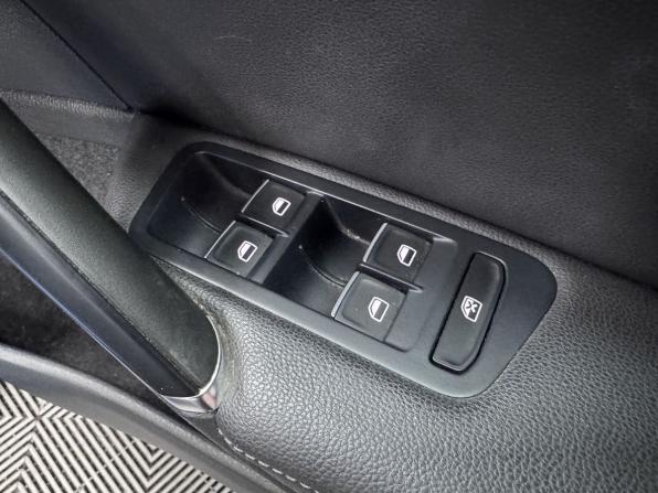 Volkswagen Golf VII с пробегом 2015 года, цена 1 500 000 рублей, 104279 км, универсал, Автокод Объявления