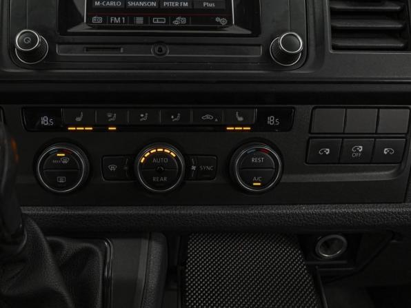 Volkswagen Caravelle T6 с пробегом 2015 года, цена 3 432 000 рублей, 231229 км, минивэн, Автокод Объявления