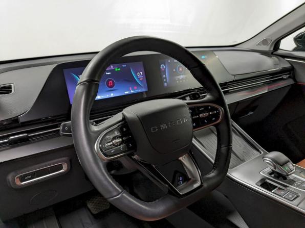 Omoda C5 I с пробегом 2023 года, цена 1 890 000 рублей, 40301 км, внедорожник, Автокод Объявления