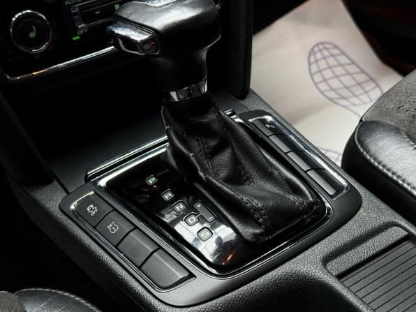 Skoda Superb II с пробегом 2012 года, цена 949 000 рублей, 208000 км, лифтбек, Автокод Объявления