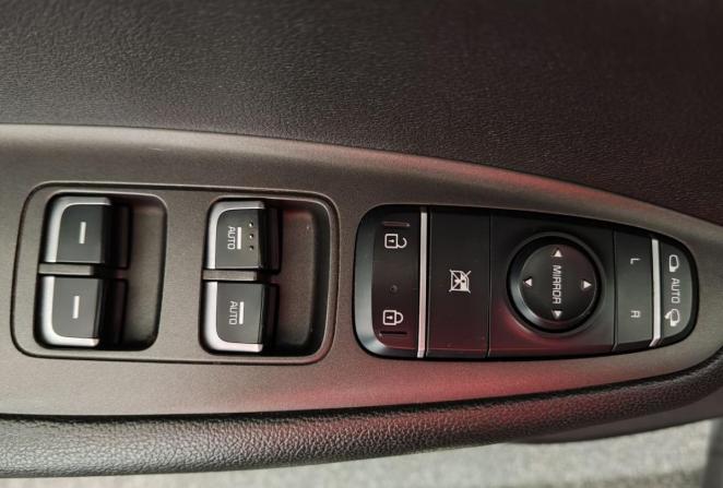 Kia Optima IV Рестайлинг с пробегом 2018 года, цена 890 000 рублей, 374877 км, седан, Автокод Объявления