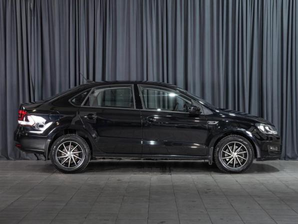 Volkswagen Polo V Рестайлинг с пробегом 2020 года, цена 1 338 500 рублей, 121052 км, седан, Автокод Объявления