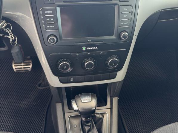 Skoda Yeti I с пробегом 2011 года, цена 599 000 рублей, 256345 км, внедорожник, Автокод Объявления