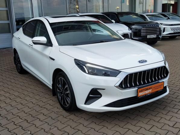 JAC J7 I с пробегом 2023 года, цена 1 029 000 рублей, 117289 км, лифтбек, Автокод Объявления