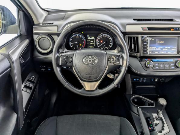Toyota RAV4 IV (XA40) Рестайлинг с пробегом 2017 года, цена 2 195 000 рублей, 143912 км, внедорожник, Автокод Объявления