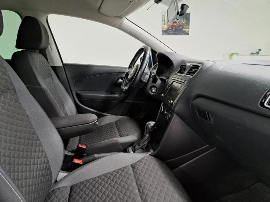 Volkswagen Polo V Рестайлинг Казань  - изображение 13