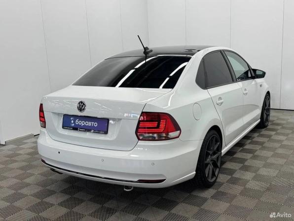 Volkswagen Polo V Рестайлинг с пробегом 2018 года, цена 1 375 000 рублей, 113002 км, седан, Автокод Объявления